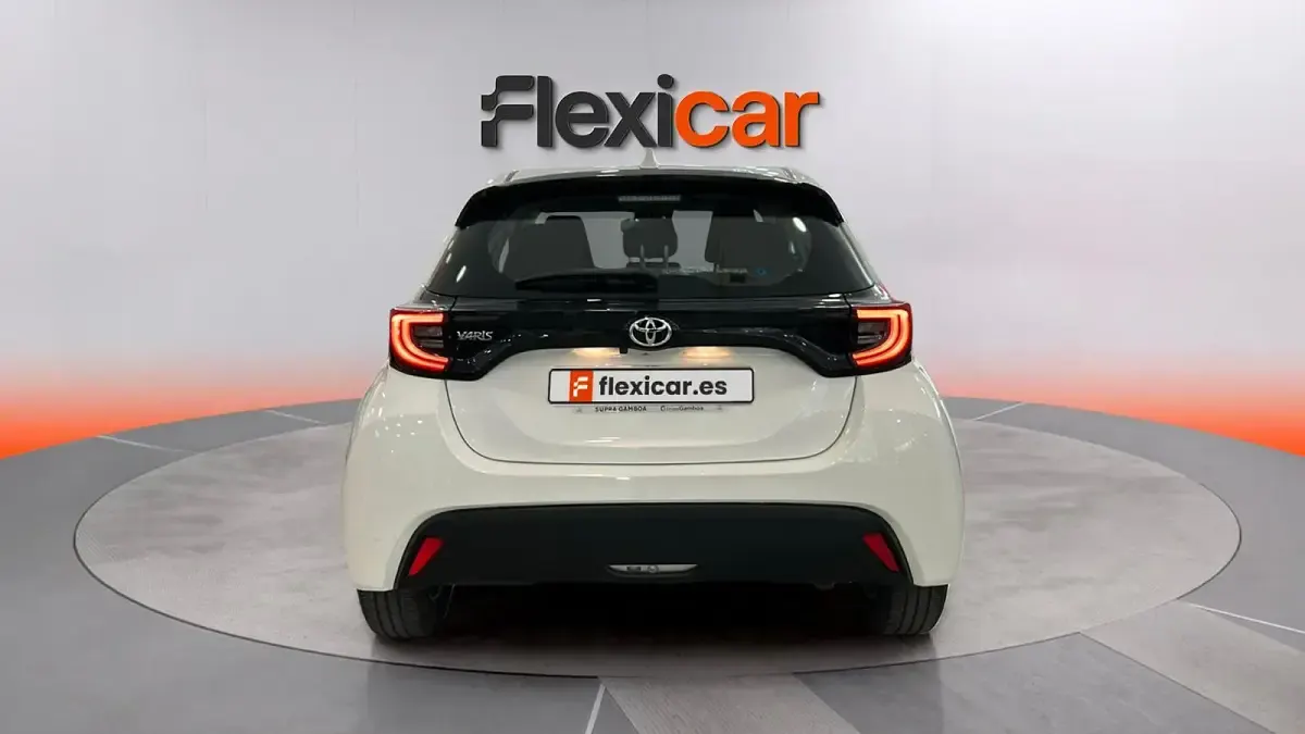 Usado Toyota Yaris Edition 125 CV (91 kW) 2022 Blanco Utilitario