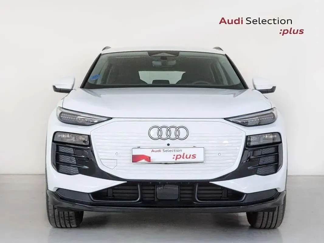 Usado Audi Q6 e-tron Advanced Plus 284 kW (387 CV) 2025 Blanco SUV
