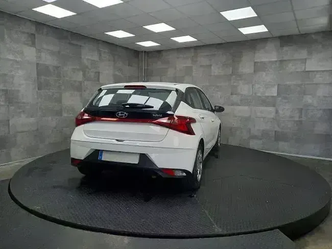 Usado Hyundai i20 101 CV (74 kW) 2021 Blanco Utilitario