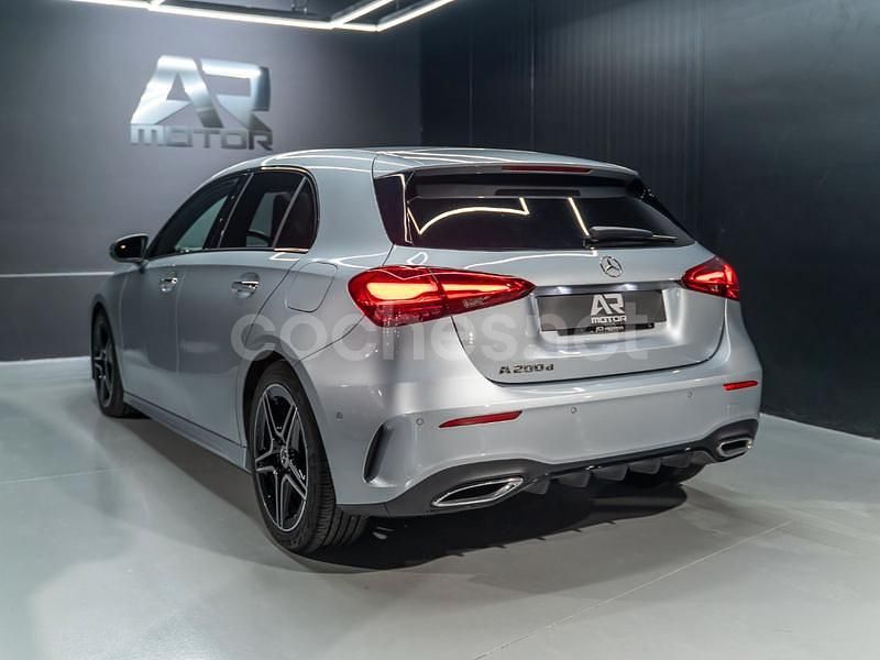 Usado Mercedes A200 150 CV (110 kW) 2024 Gris / plata Berlina