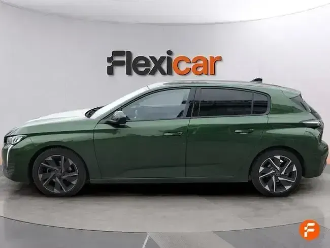 Usado Peugeot 308 Allure 130 CV (95 kW) 2023 Verde