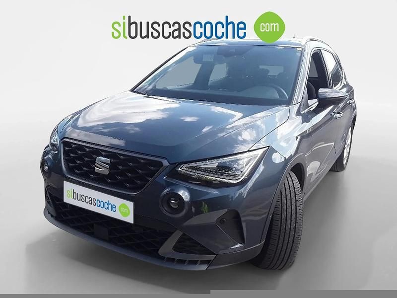 Usado Seat Arona FR 116 CV (85 kW) 2024 Gris/plata SUV