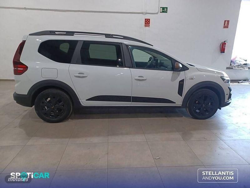 Usado Dacia Jogger Extreme 140 CV (102 kW) 2023 Blanco Monovolumen