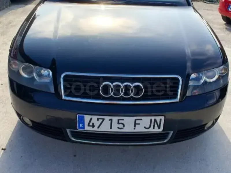 Usado Audi A4 Sport 130 CV (95 kW) 2004 Negro Familiar
