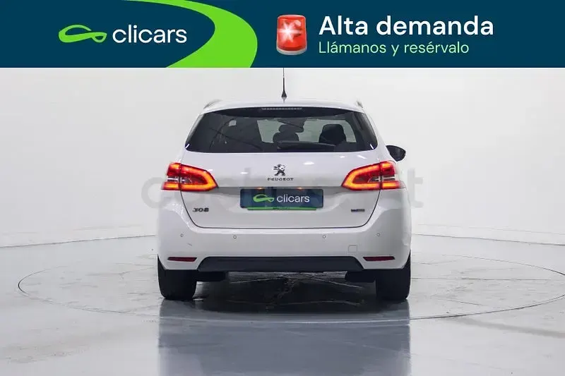 Usado Peugeot 308 SW Allure 130 CV (95 kW) 2017 Blanco Familiar