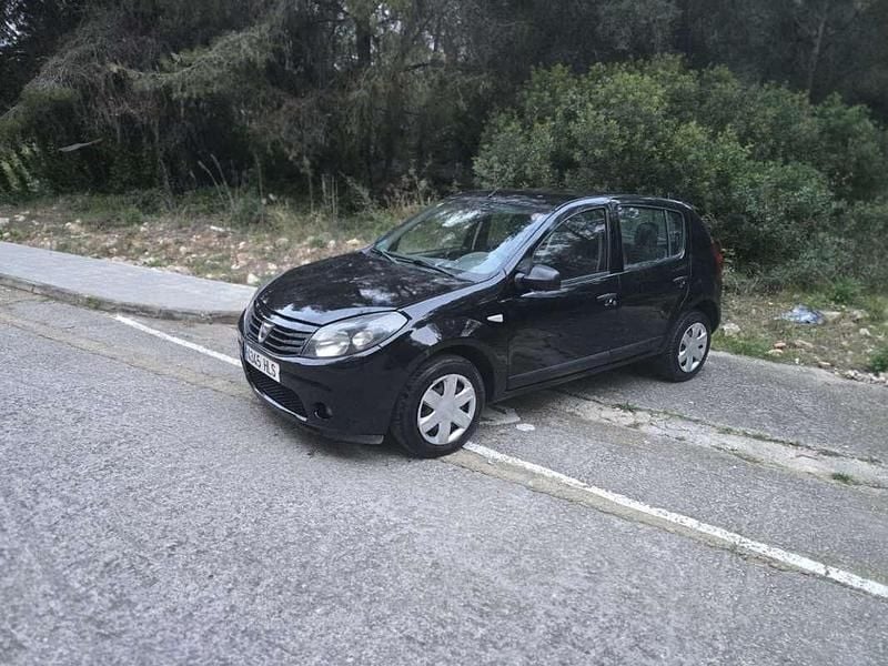 Usado Dacia Sandero 75 CV (55 kW) 2012 Negro Utilitario