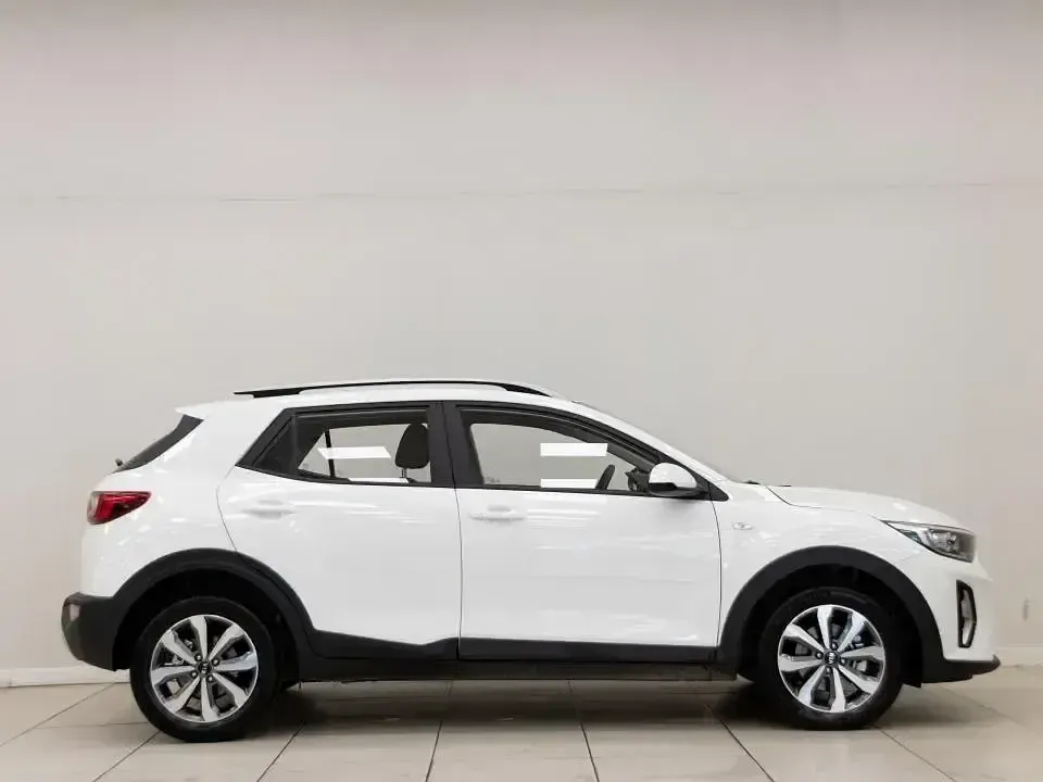 Usado Kia Stonic 100 CV (73 kW) 2021 Otro SUV