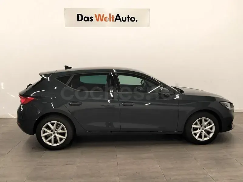 Nuevo Seat Leon Style 116 CV (85 kW) 2026 Azul Berlina