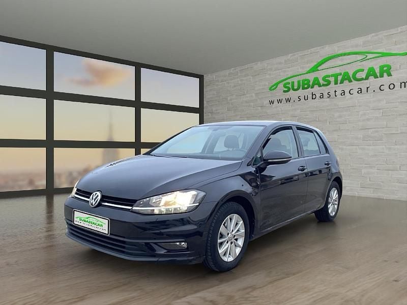 Usado VW Golf VII 116 CV (85 kW) 2019 Negro Utilitario