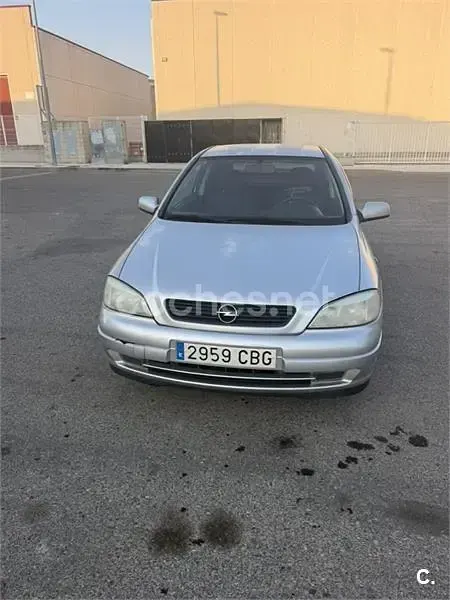 Usado Opel Astra Club 84 CV (61 kW) 2002 Gris / plata Berlina