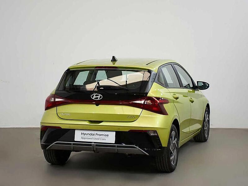 Usado Hyundai i20 100 CV (73 kW) 2024 Amarillo Utilitario