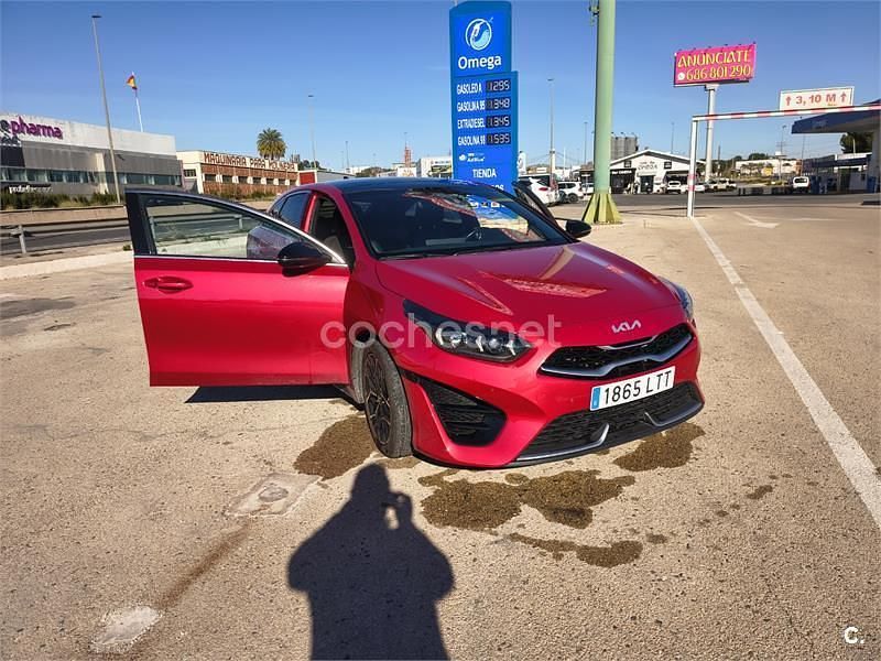 Käytetty Kia ProCeed GT-Line 160 HP (117 kW) 2021 Punainen Farmari