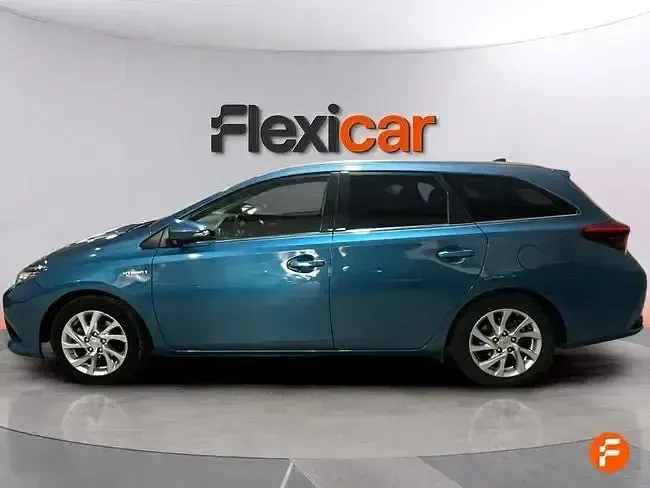 Usado Toyota Auris Hybrid Active 136 CV (100 kW) 2017 Azul Familiar