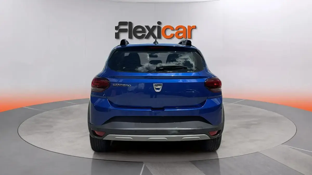 Usado Dacia Sandero Comfort 91 CV (66 kW) 2021 Azul Berlina