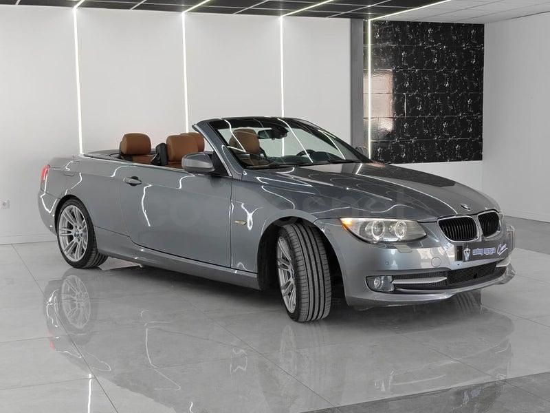 Usado BMW 320 Cabriolet Comfort Edition 184 CV (135 kW) 2012 Gris / plata Descapotable