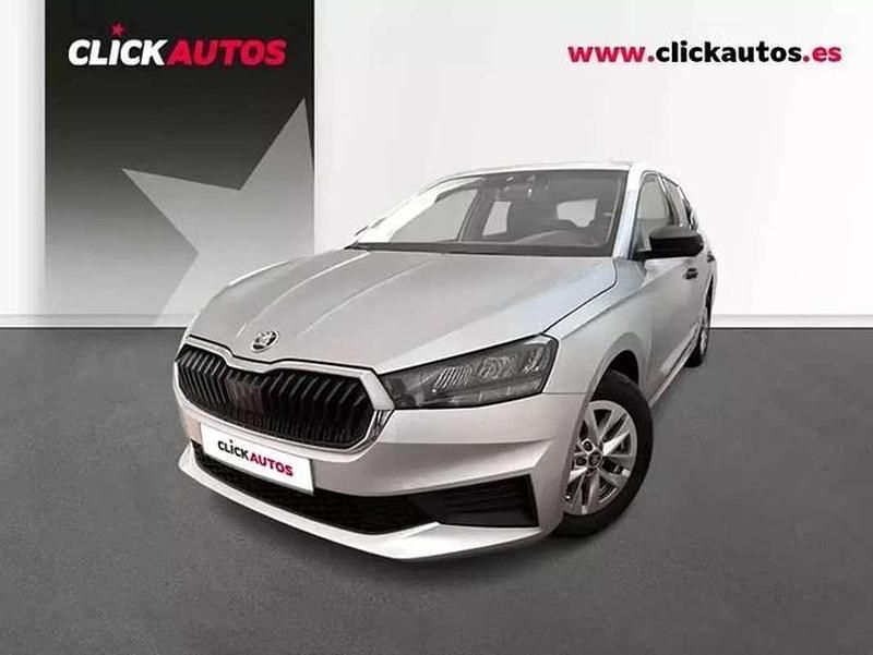 Plateado Usado 2025 Skoda Fabia Essence Utilitario | 16.000 € (Precio justo) - Imagen 1/4