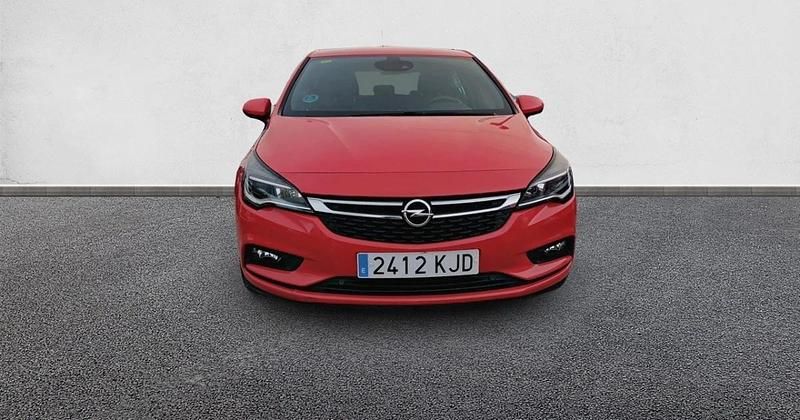 Usado Opel Astra Business 110 CV (80 kW) 2018