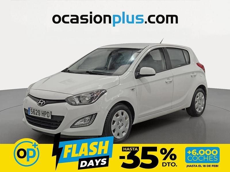 Usado Hyundai i20 90 CV (66 kW) 2013 Blanco Utilitario