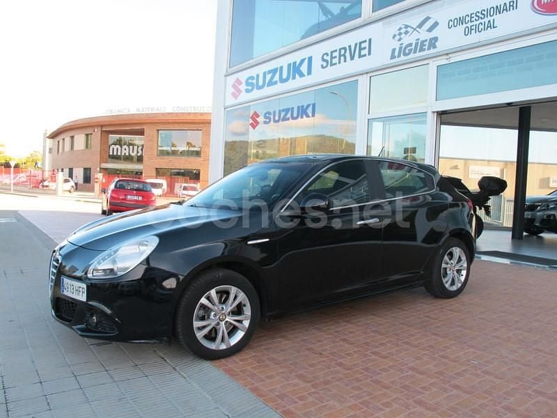 Negro Usado 2011 Alfa Romeo Giulietta Distinctive Utilitario | 8900 € (Caro) - Imagen 1/4