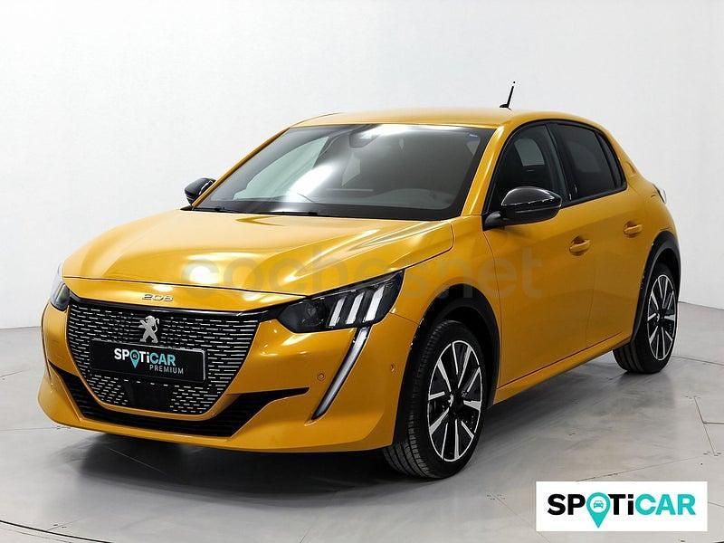 Usado Peugeot 208 GT 100 CV (73 kW) 2022 Amarillo Utilitario