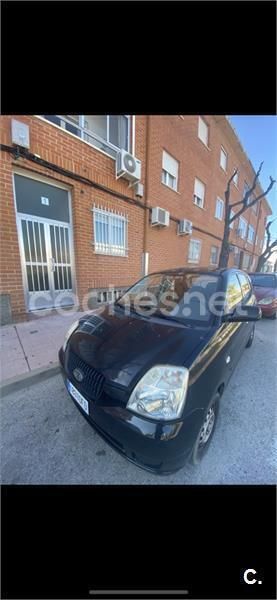 Negro Usado 2004 Kia Picanto LX Utilitario | 680 € (Super precio) - Imagen 1/4