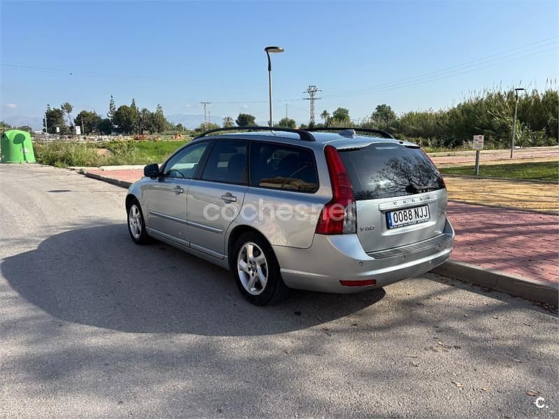 Usado Volvo V50 Summum 109 CV (80 kW) 2010 Gris / plata Familiar