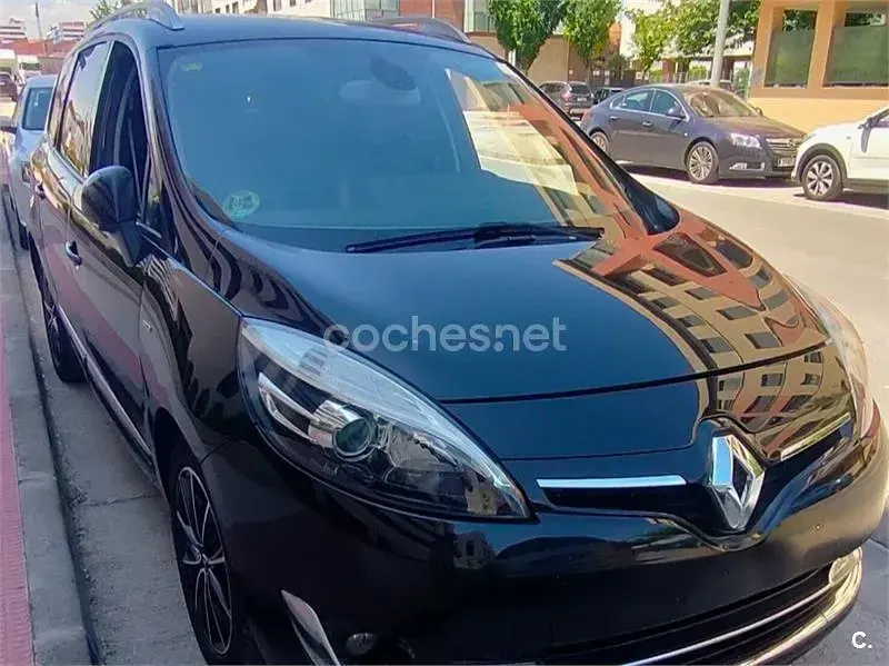 Usado Renault Grand Scénic III Bose Edition 130 CV (95 kW) 2013 Negro Monovolumen
