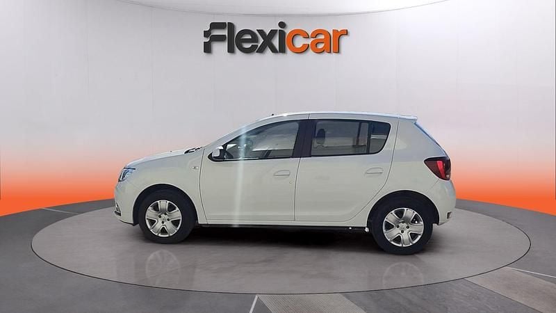 Usado Dacia Sandero Acces 75 CV (55 kW) 2020 Blanco Utilitario