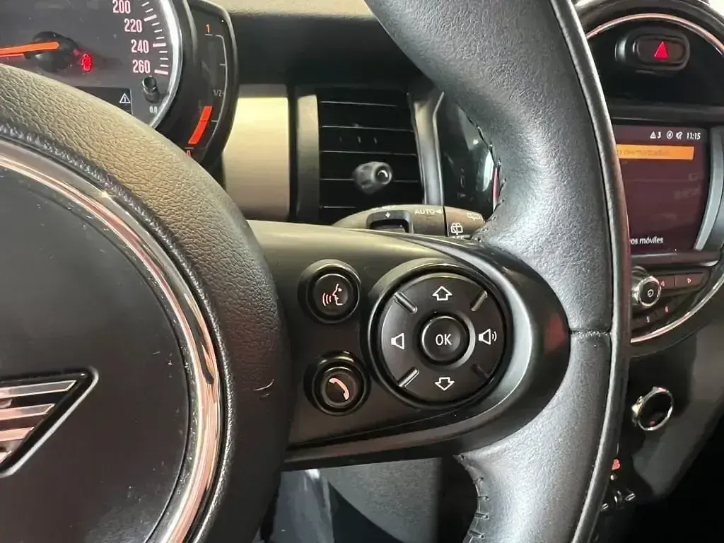 Usado Mini Cooper 136 CV (100 kW) 2021 Azul Utilitario