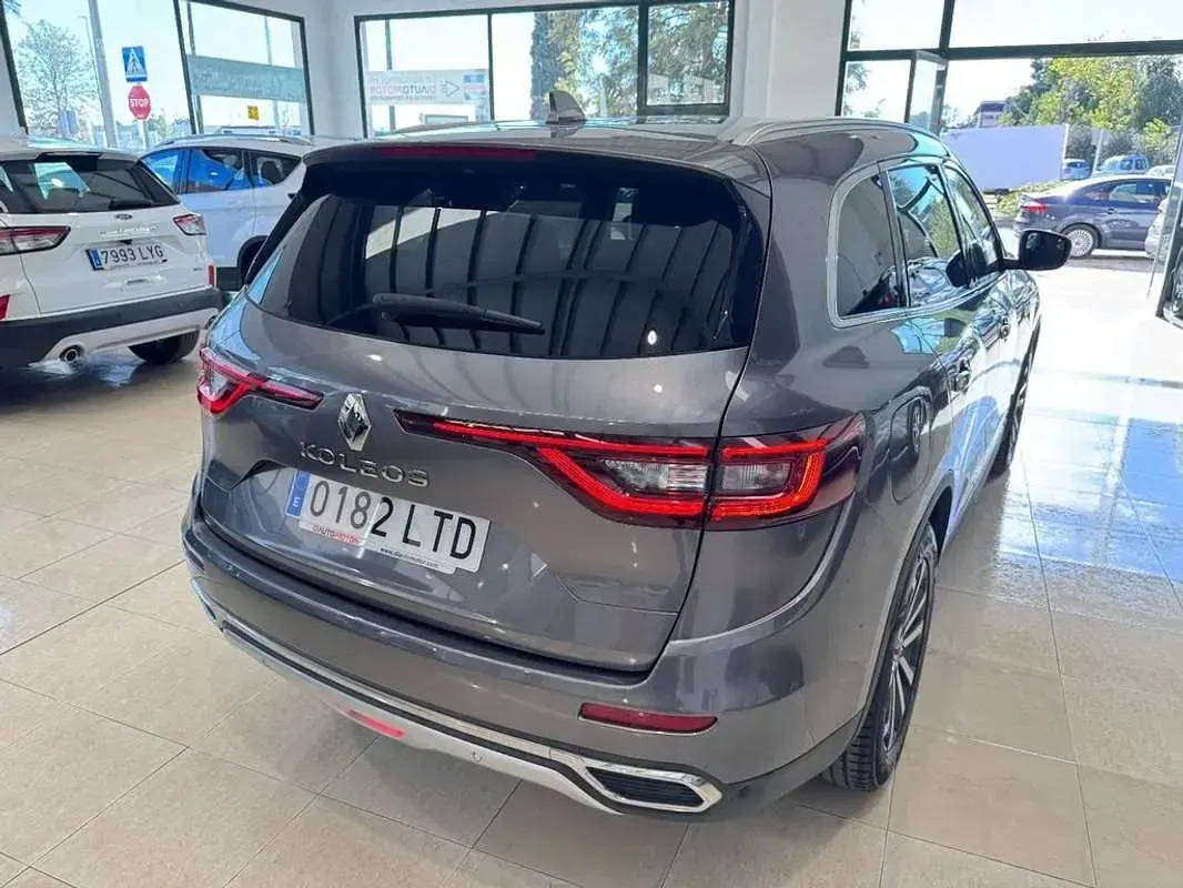 Usado Renault Koleos Zen 184 CV (135 kW) 2021 Gris SUV