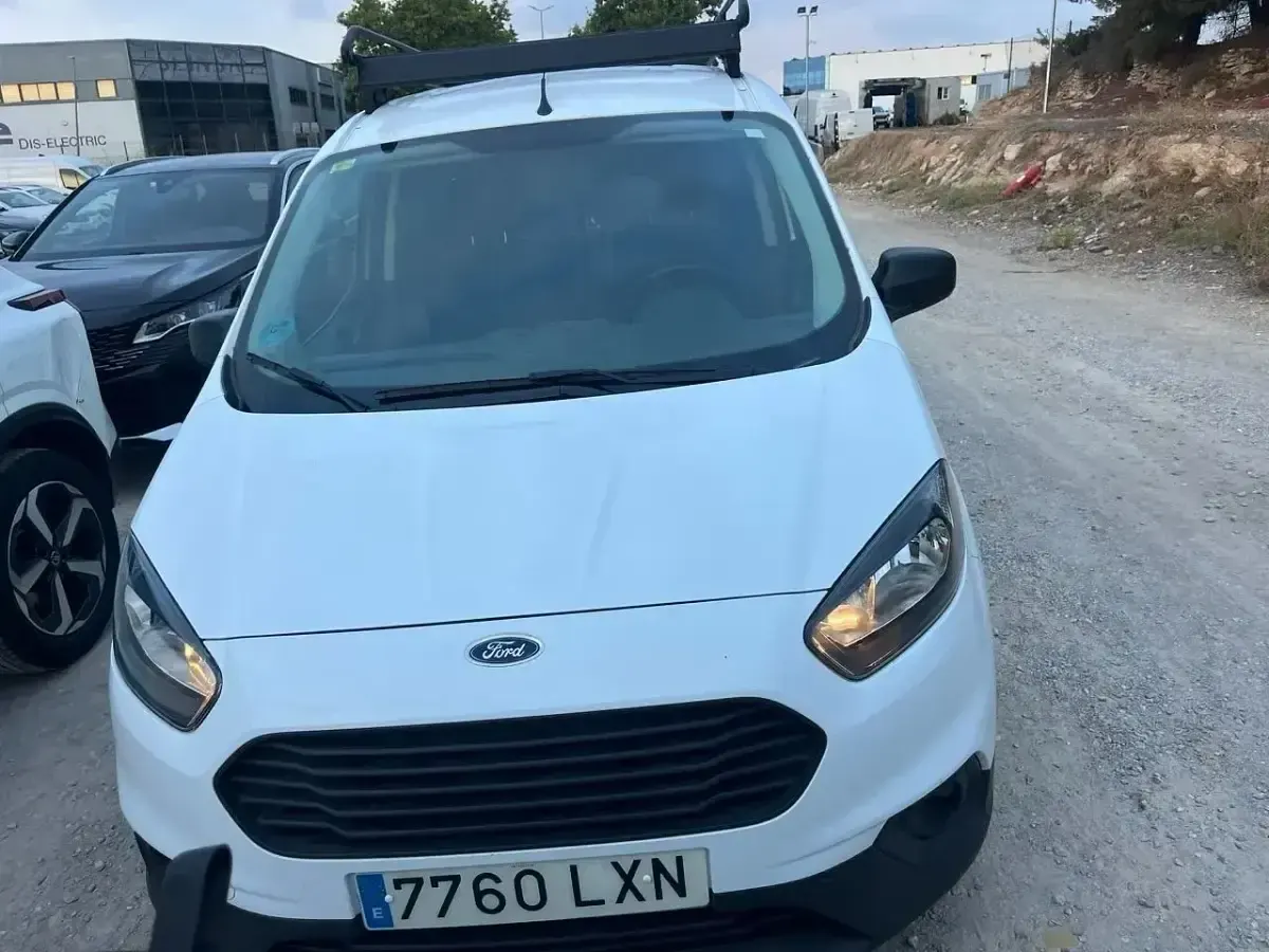 Usado Ford Transit Courier Trend 101 CV (74 kW) 2022 Blanco Van