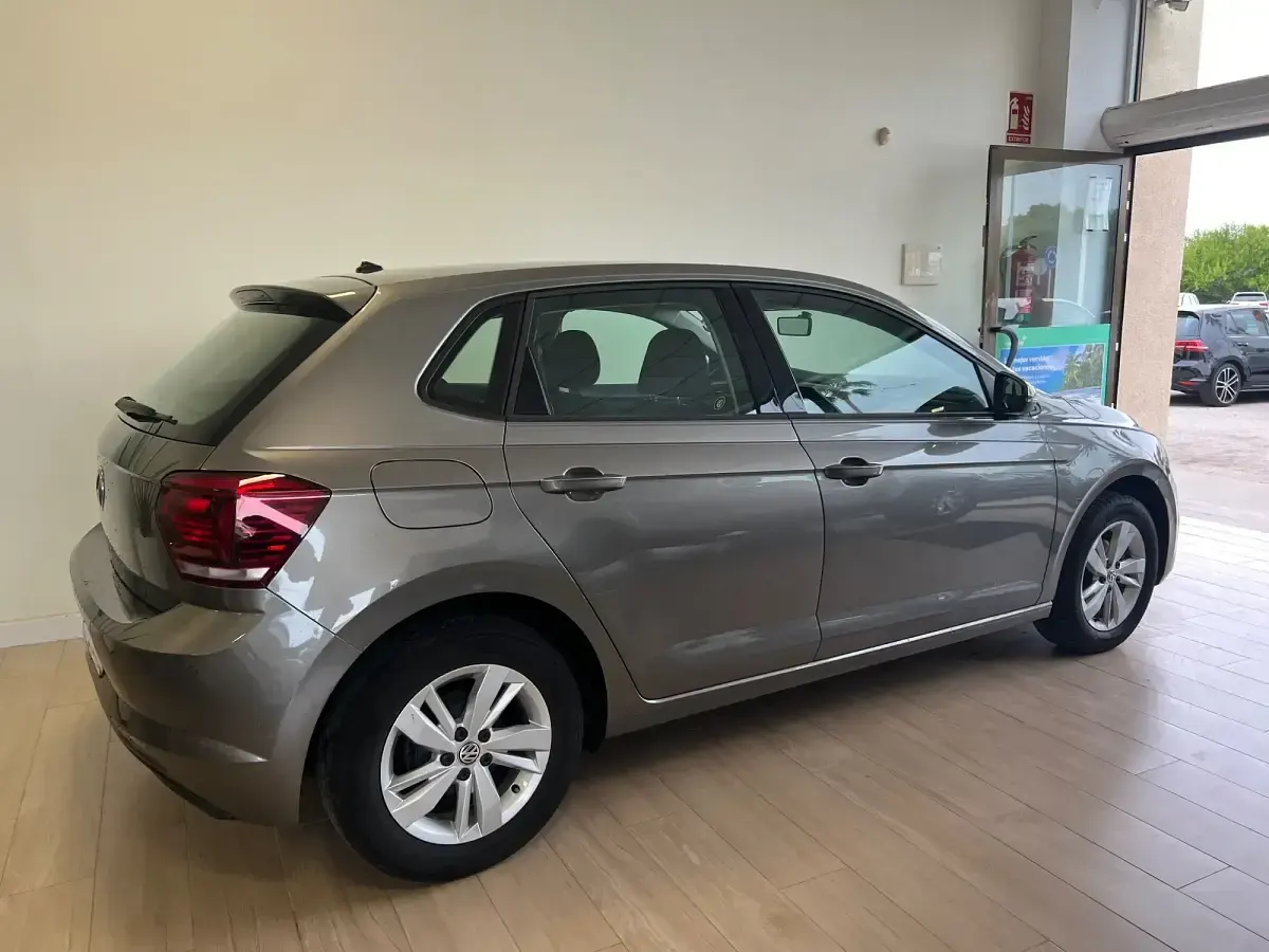 Używany VW Polo Advance 80 KM (58 kW) 2018 Szary Hatchback