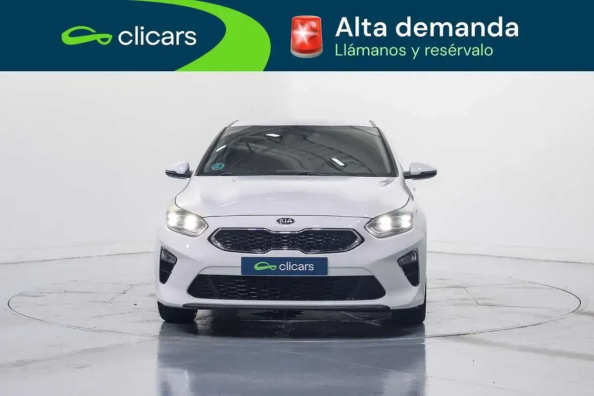Usado Kia Ceed 120 CV (88 kW) 2021 Blanco Utilitario