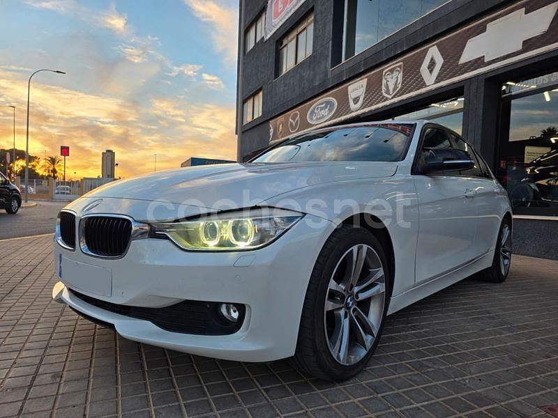 Blanco Usado 2014 BMW 318 Efficient Dynamics Berlina | 8999 € - Imagen 1/4