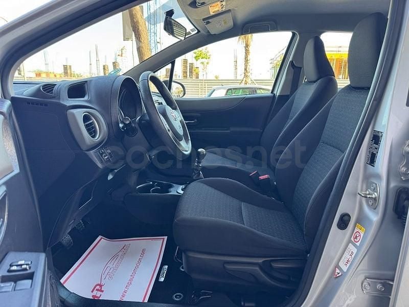 Brugt Toyota Yaris Active 99 HK (72 kW) 2013 Grå Hatchback