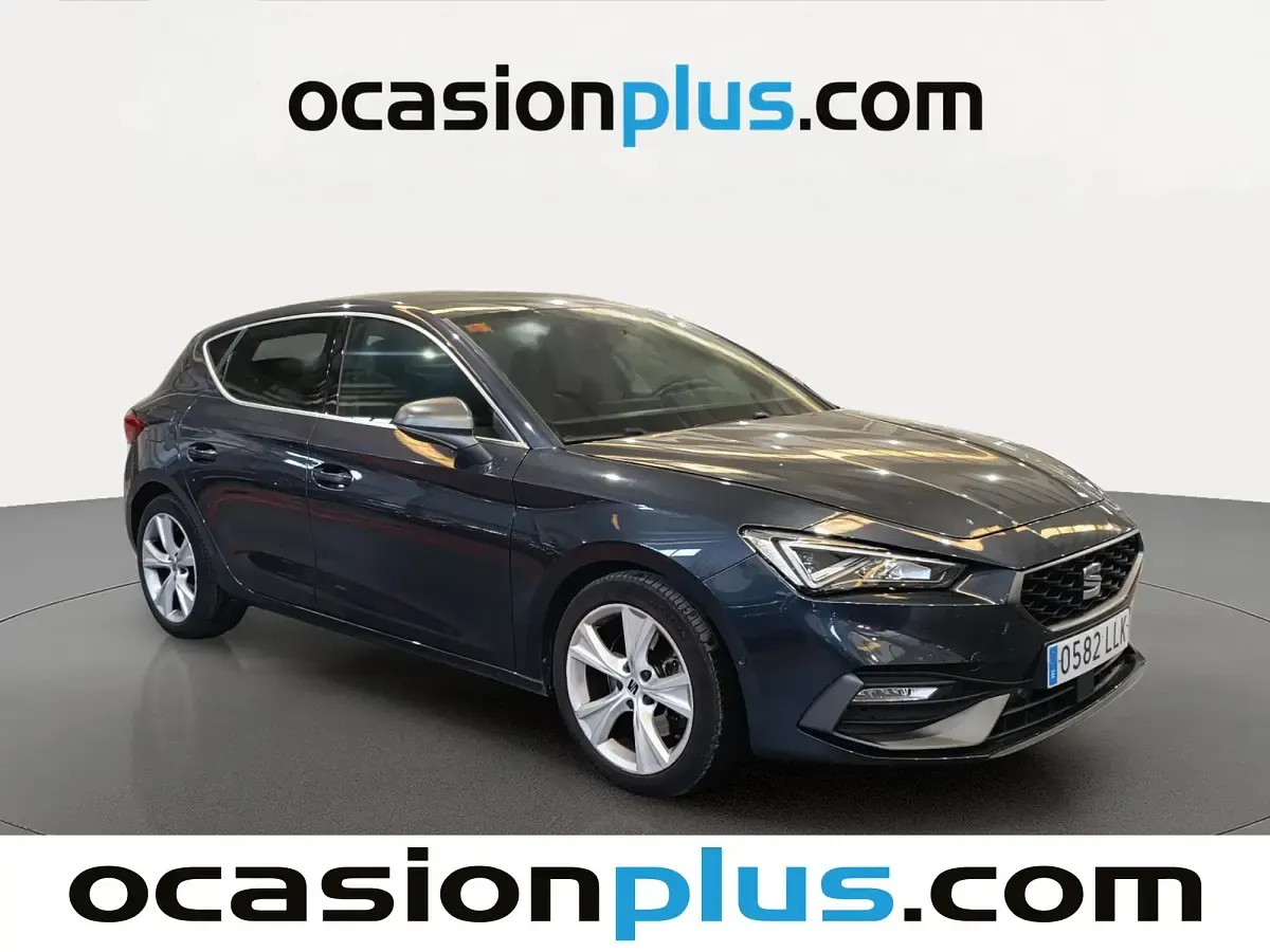 Usado Seat Leon FR 150 CV (110 kW) 2020 Gris Utilitario