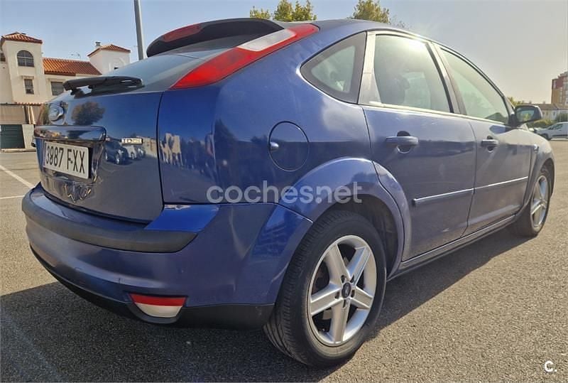 Usado Ford Focus Trend 115 CV (84 kW) 2007 Azul Berlina