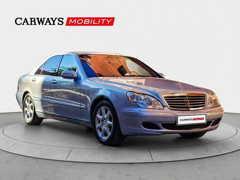 Usado Mercedes S500 306 CV (225 kW) 2004 Gris / plata Berlina