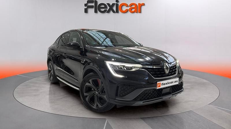 Usado Renault Arkana RS Line 145 CV (106 kW) 2021 Negro SUV