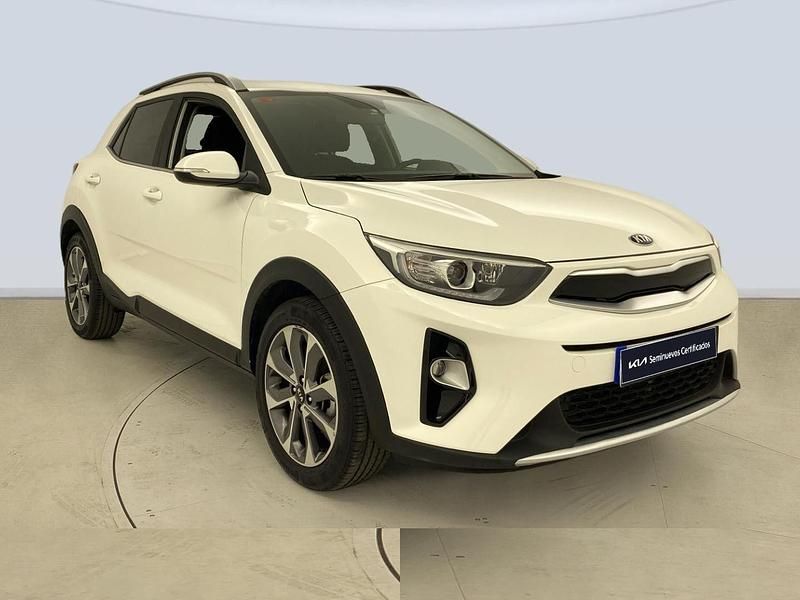 Usado Kia Stonic 101 CV (74 kW) 2019 Blanco SUV