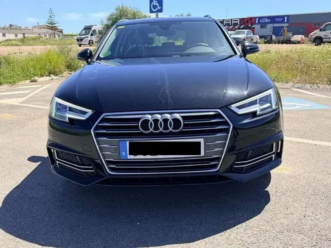 Usado Audi A4 S-Line 150 CV (110 kW) 2018 Gris Familiar