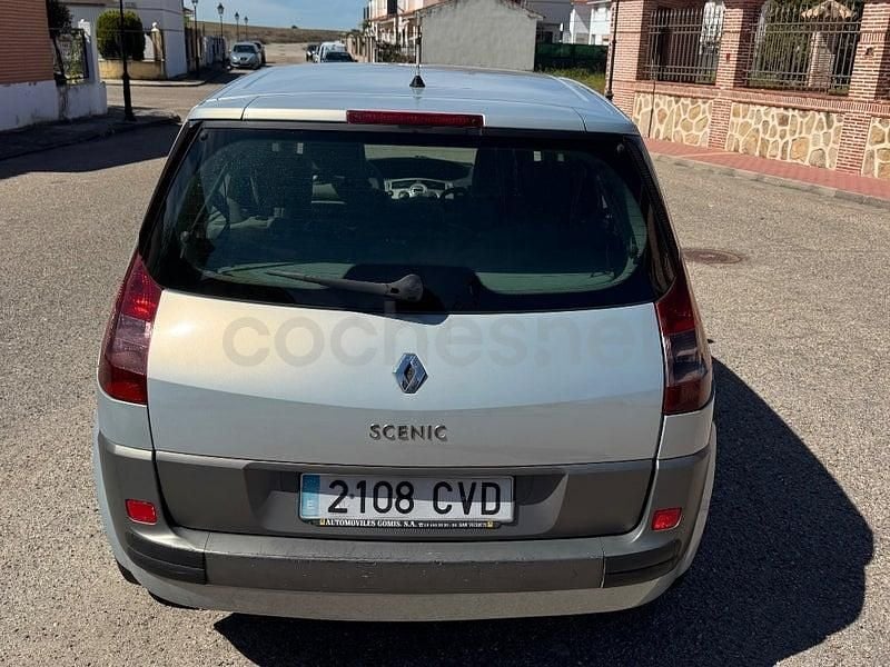Usado Renault Scénic II Authentique 100 CV (73 kW) 2004 Azul Monovolumen