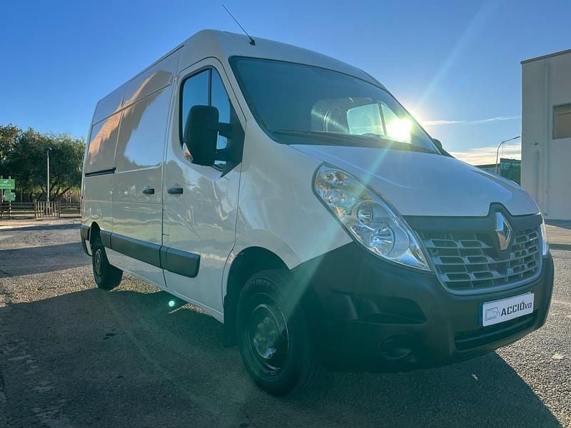 Usado Renault Master 130 CV (95 kW) 2018 Blanco Berlina