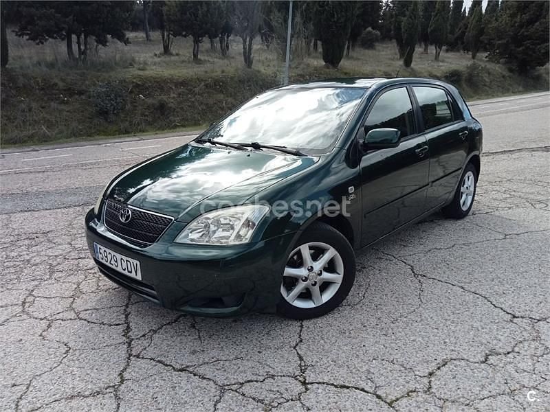 Usado Toyota Corolla Sol 110 CV (80 kW) 2003 Verde Berlina