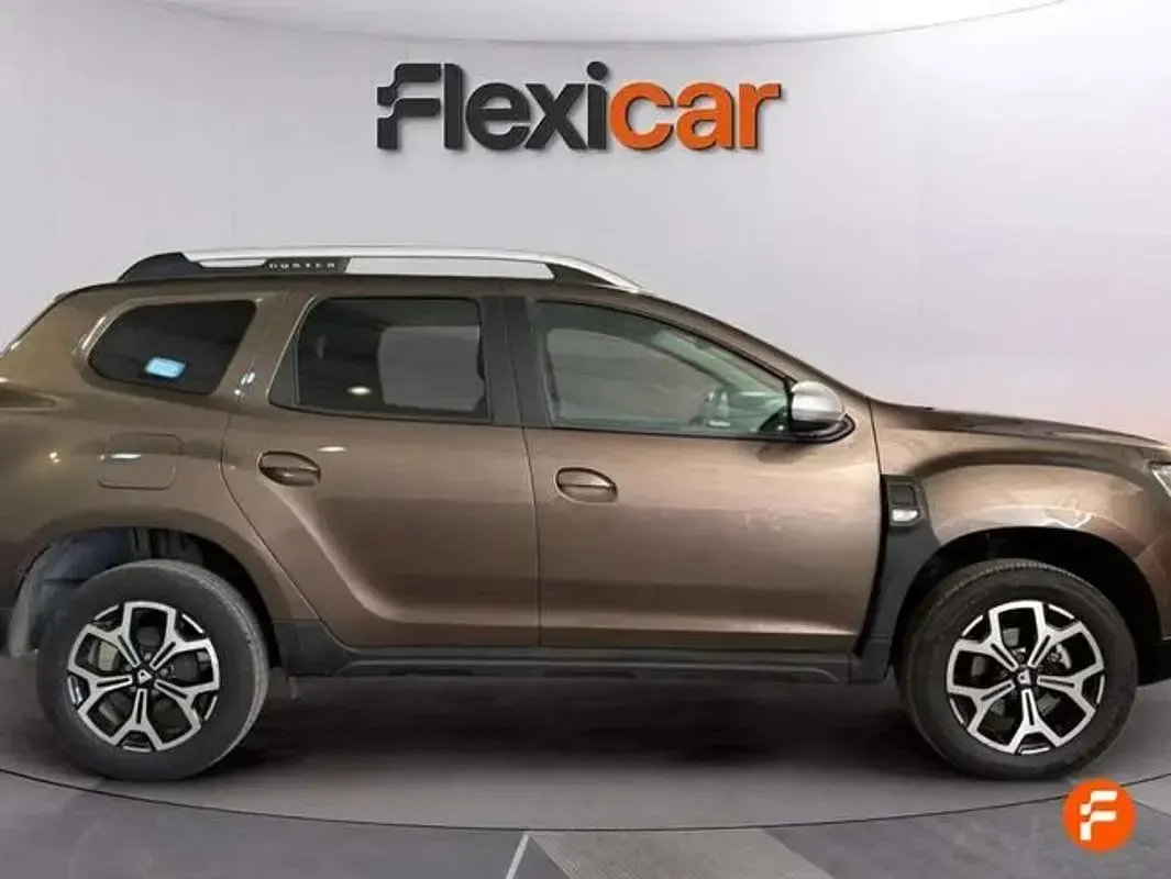 Usado Dacia Duster Prestige 131 CV (96 kW) 2020 Marrón SUV