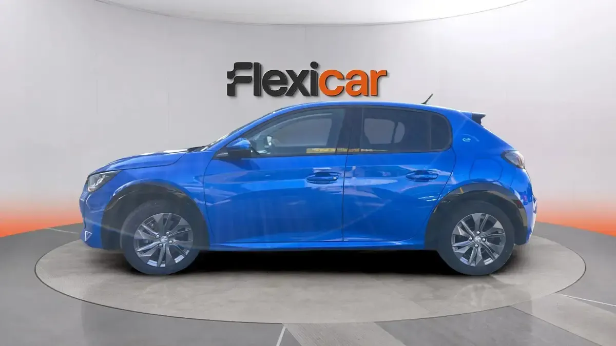 Usado Peugeot 208 Allure 100 kW (136 CV) 2021 Azul Utilitario