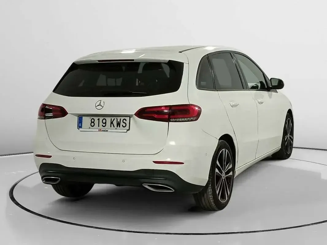 Usado Mercedes B180 116 CV (85 kW) 2019 Blanco Utilitario