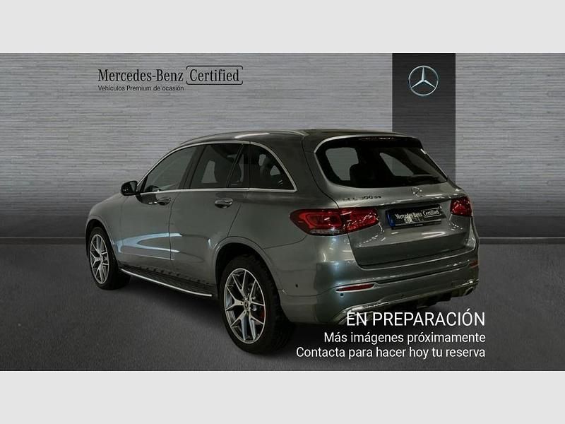 Usado Mercedes GLC300e 333 CV (244 kW) 2022 Gris / plata SUV