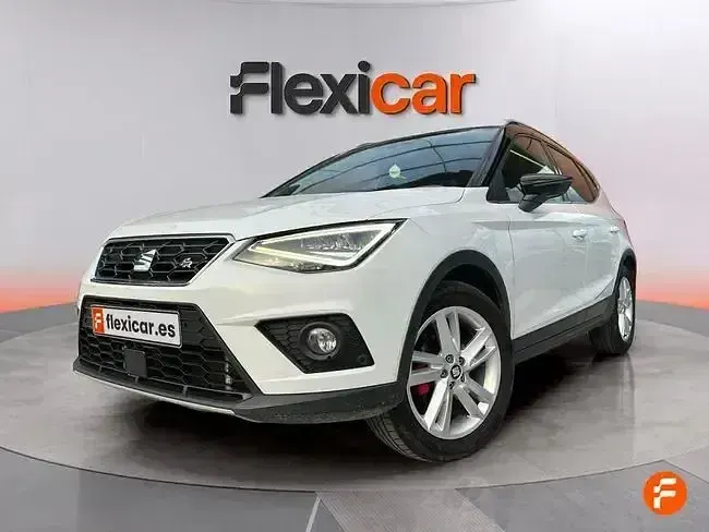 Usado Seat Arona FR 110 CV (80 kW) 2021 Blanco SUV