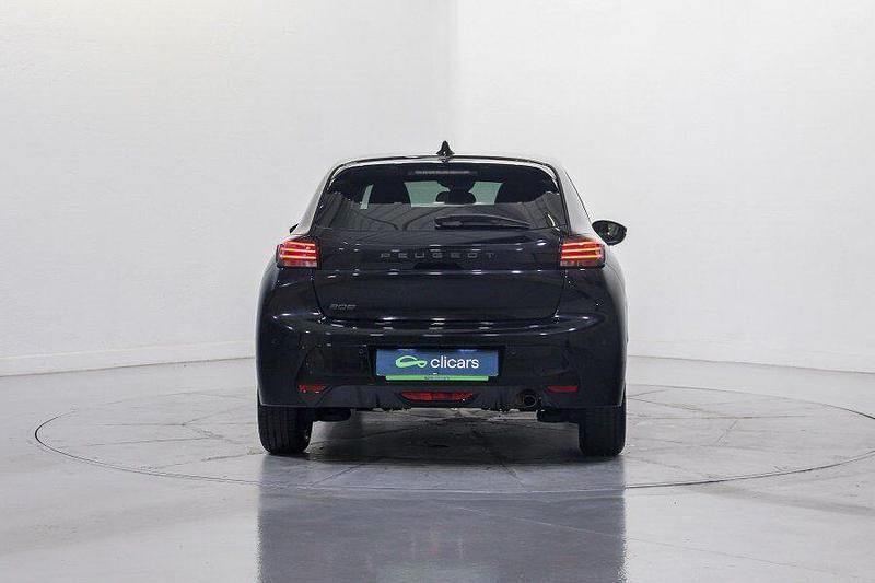 Usado Peugeot 208 Allure 100 CV (73 kW) 2025 Negro Utilitario